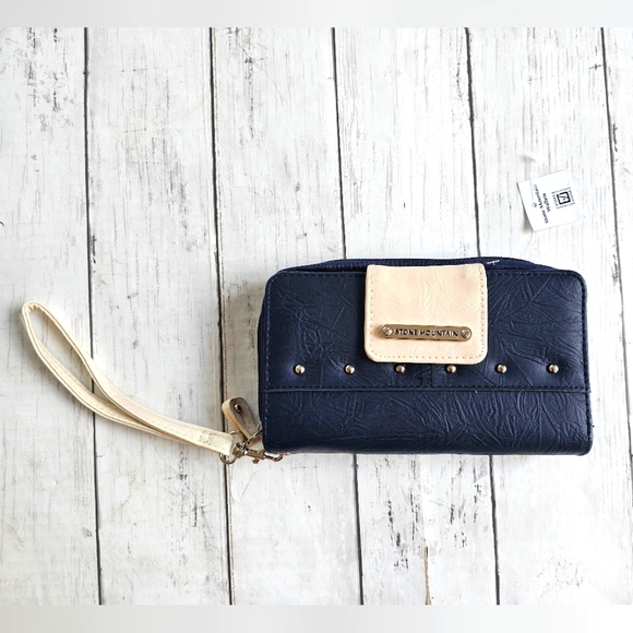 Stone Mountain Accessories Handbags - Stone Mountain Western Leather Blue & Cream Stud Large Wristlet Wallet Bag